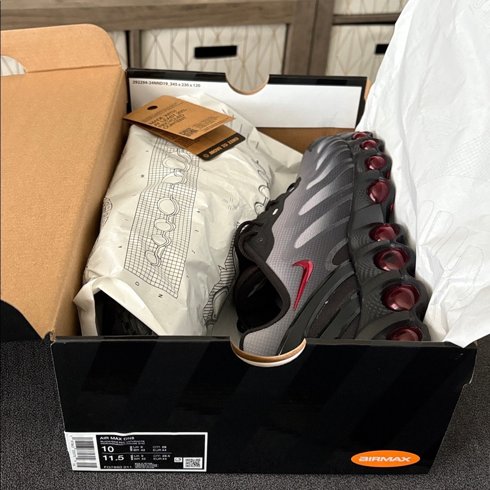 Brand new. Nike Air Max Black with Red Accents size 10 men’s. - Picture 8 of 8